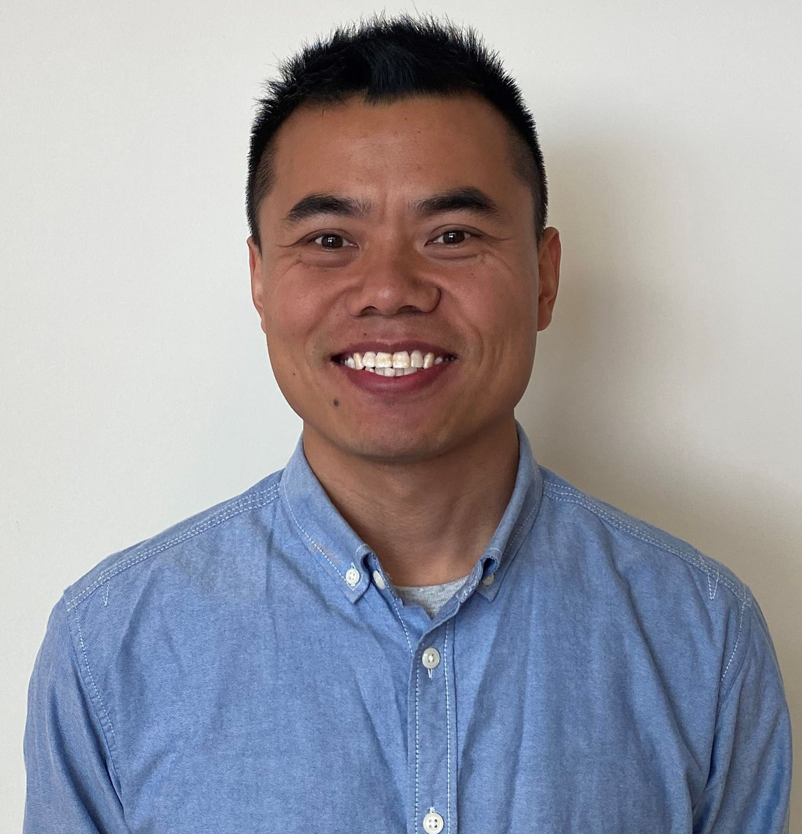 Headshot of Yange Niu, PhD