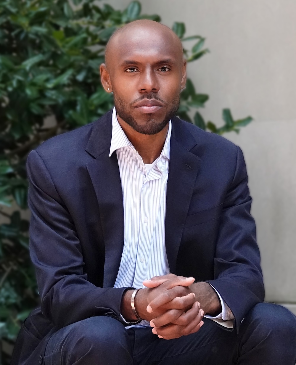 Headshot of Dustin Duncan